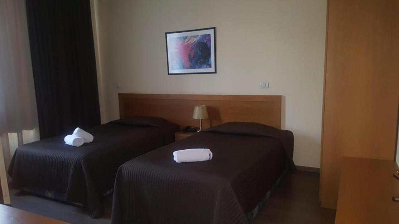Hotel Doro City Tirana Zewnętrze zdjęcie