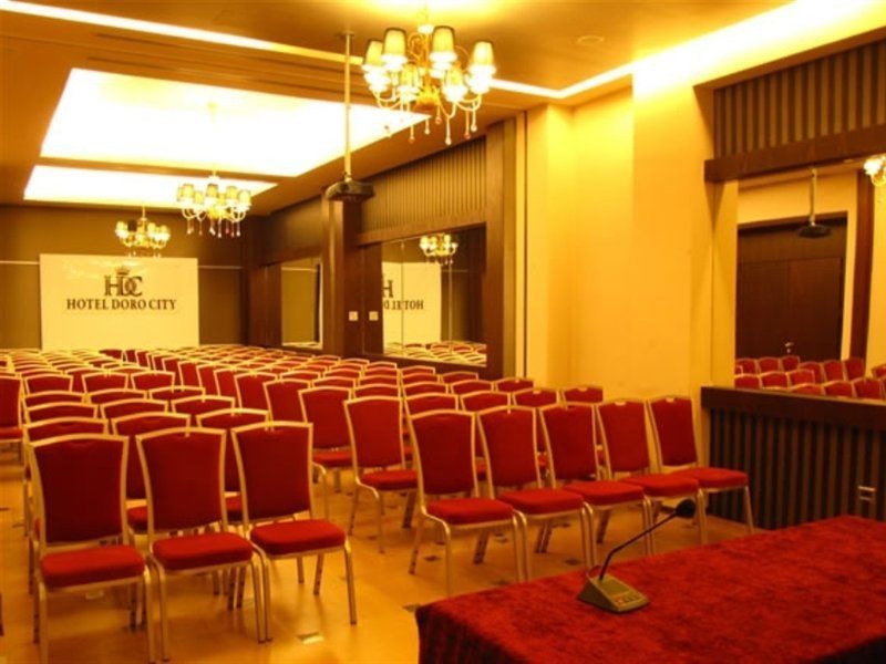 Hotel Doro City Tirana Zewnętrze zdjęcie